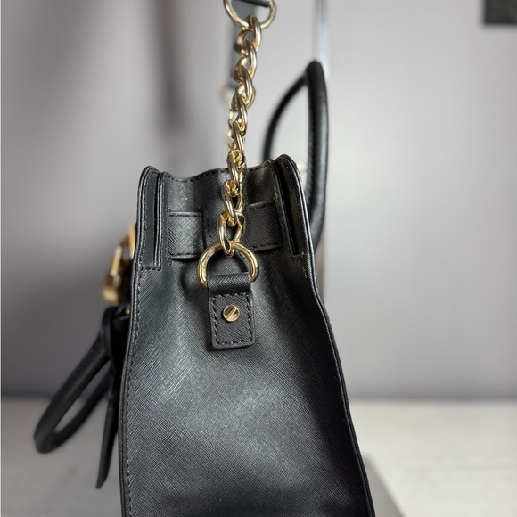 Michael MK Hamilton Black Leather bag w/Gold Chain Shoulder Strap/Gold Lock - Picture 5 of 7